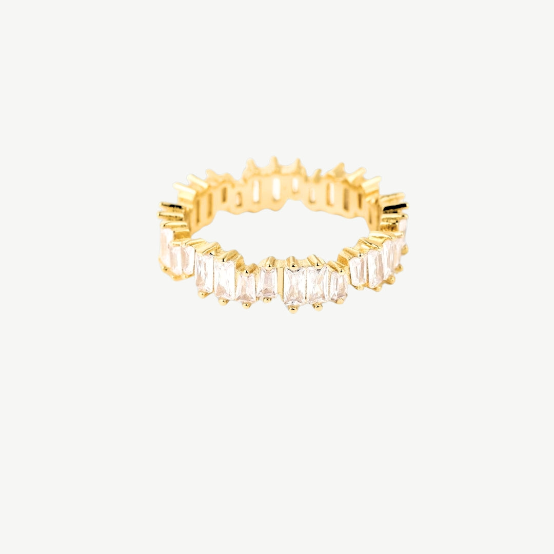 Elia Ring